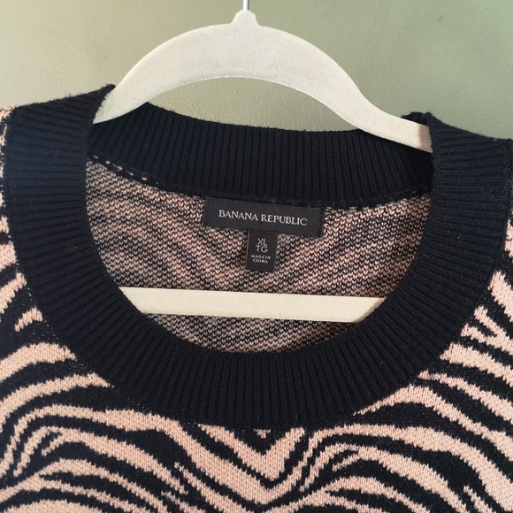 Banana Republic Zebra Animal Print Soft Knit Sweater Black Tan Sz XL - Picture 3 of 8
